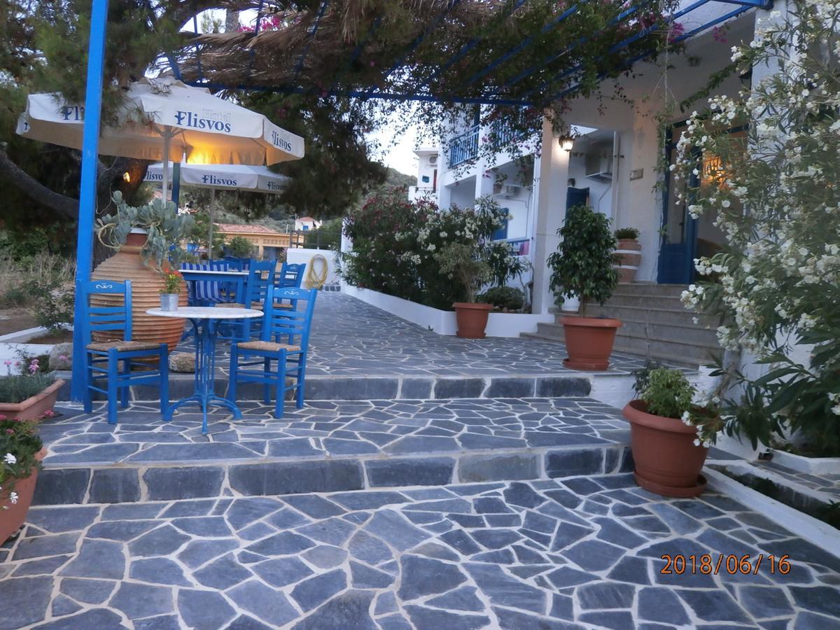 Hotel Flisvos Megalochori  Extérieur photo